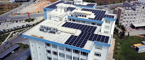 Paneles solares en hospitales